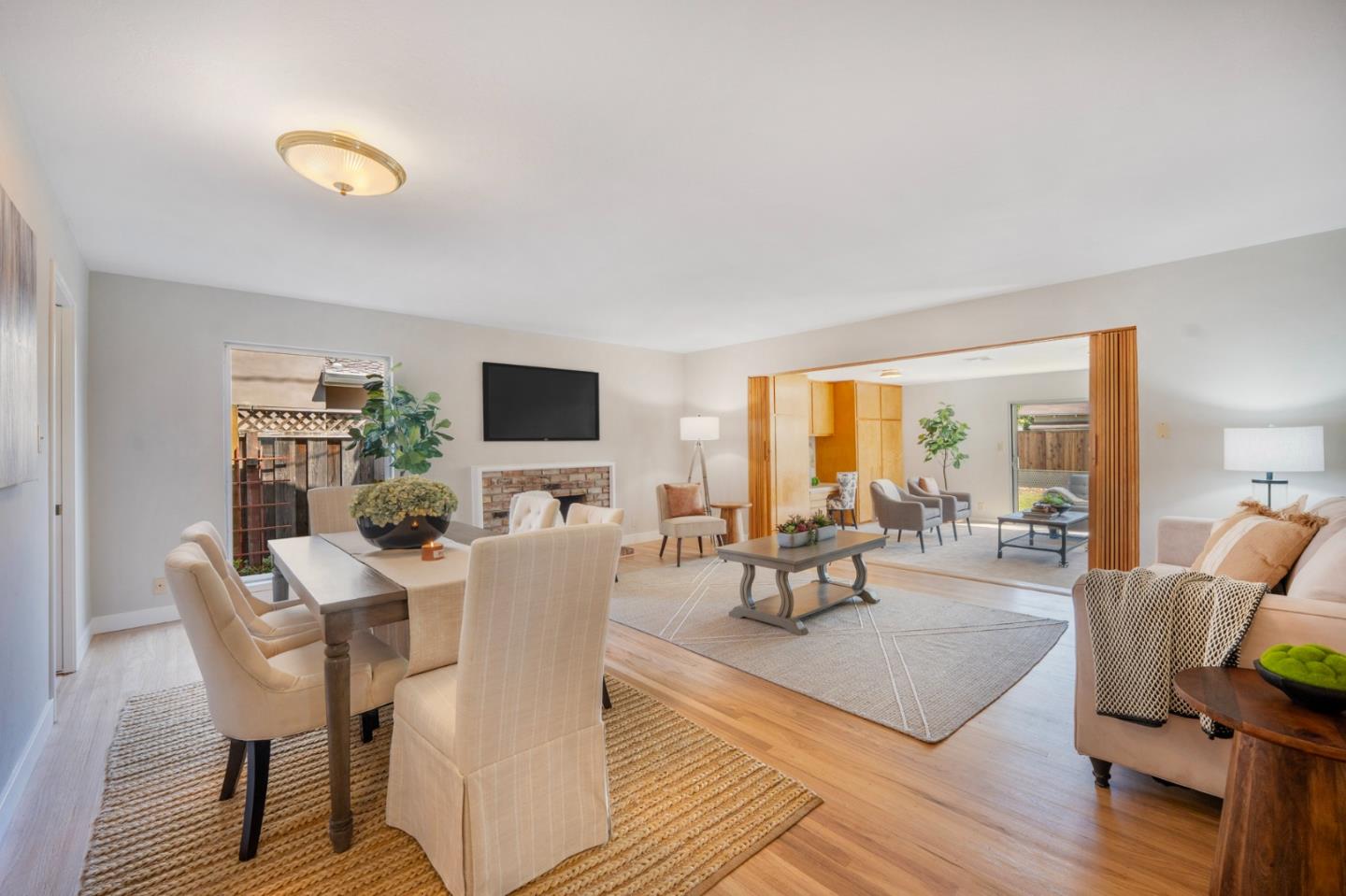 Detail Gallery Image 2 of 31 For 4834 Winton Way, San Jose,  CA 95124 - 4 Beds | 2 Baths