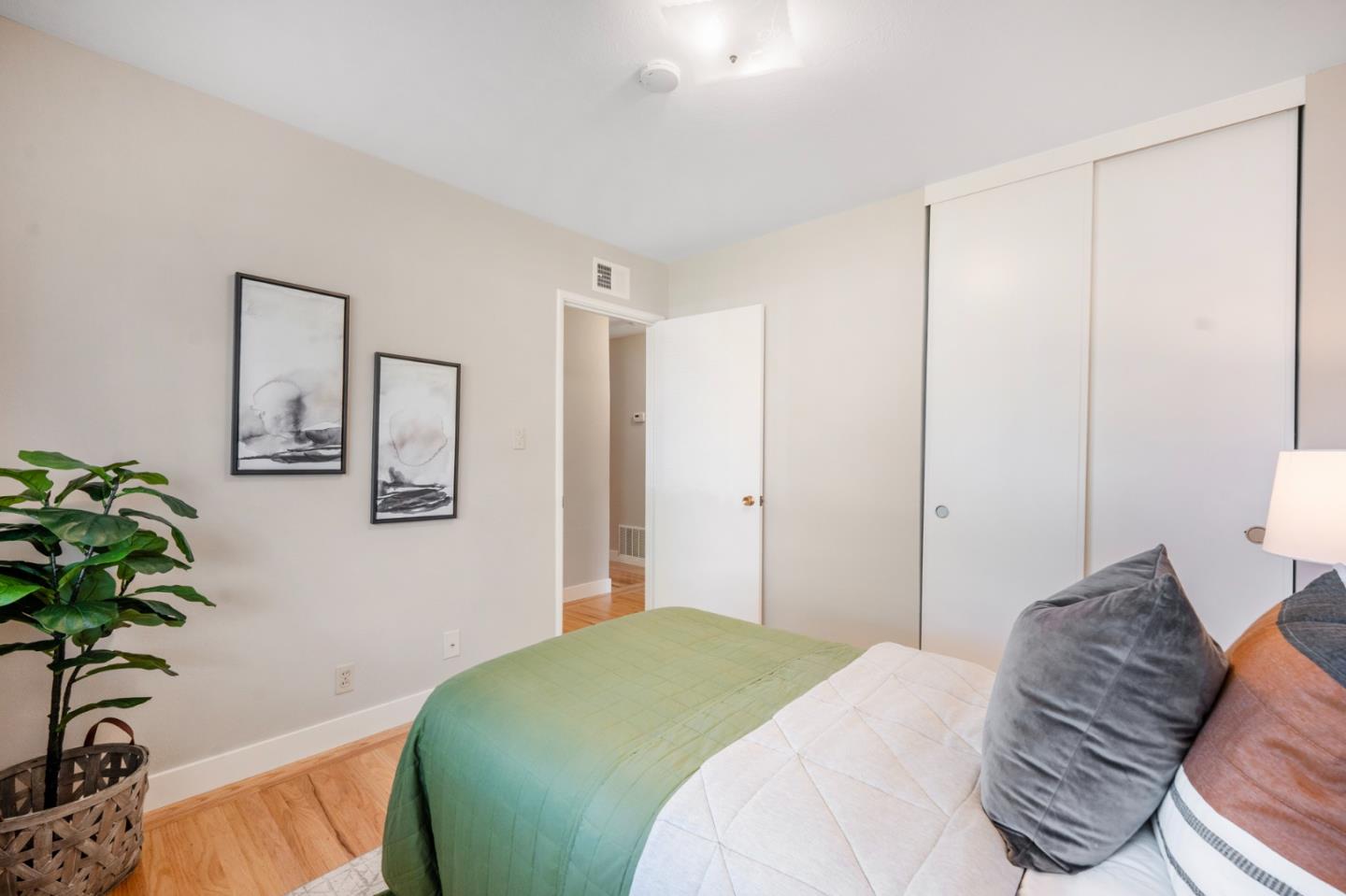 Detail Gallery Image 27 of 31 For 4834 Winton Way, San Jose,  CA 95124 - 4 Beds | 2 Baths