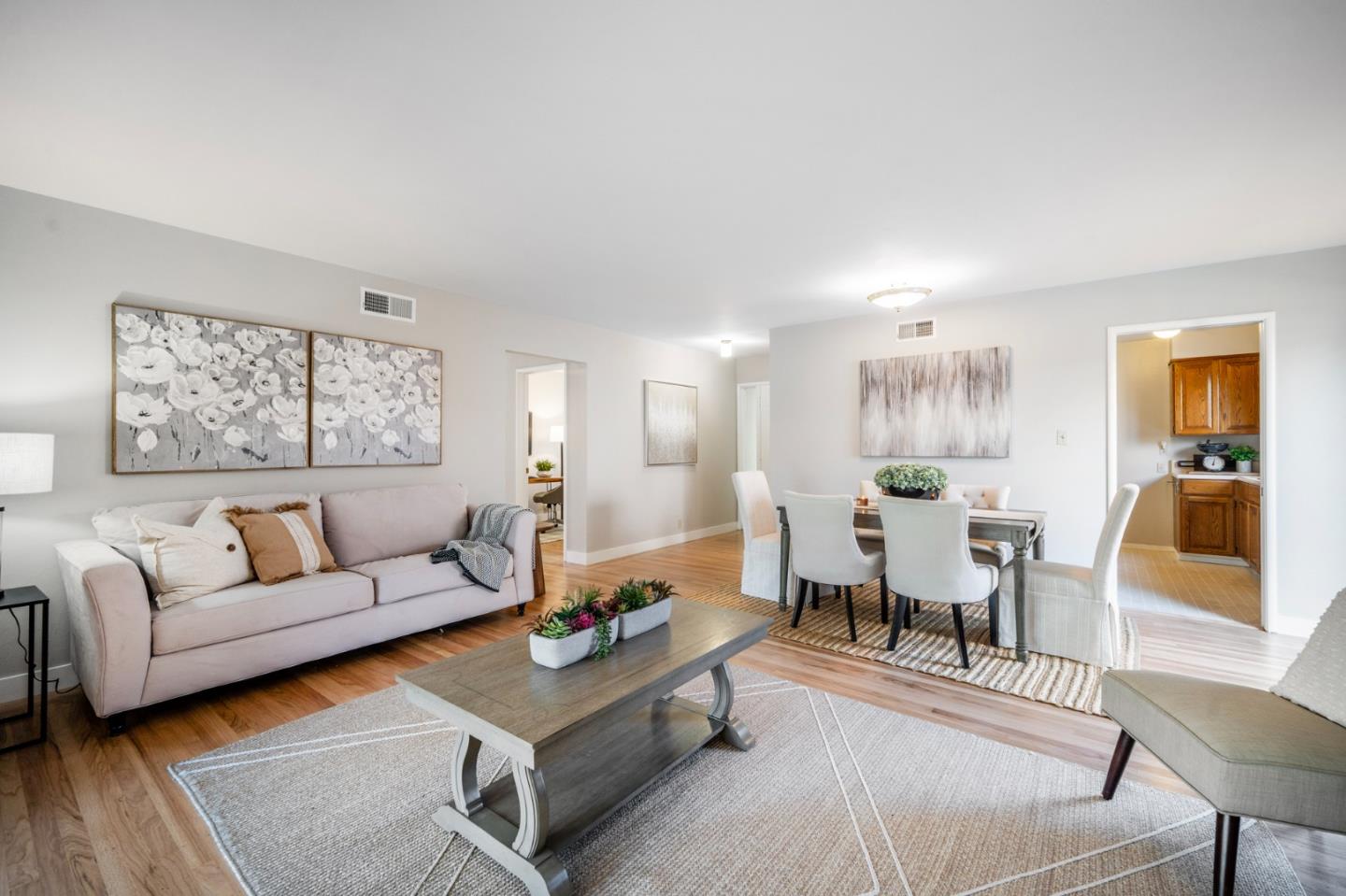 Detail Gallery Image 3 of 31 For 4834 Winton Way, San Jose,  CA 95124 - 4 Beds | 2 Baths