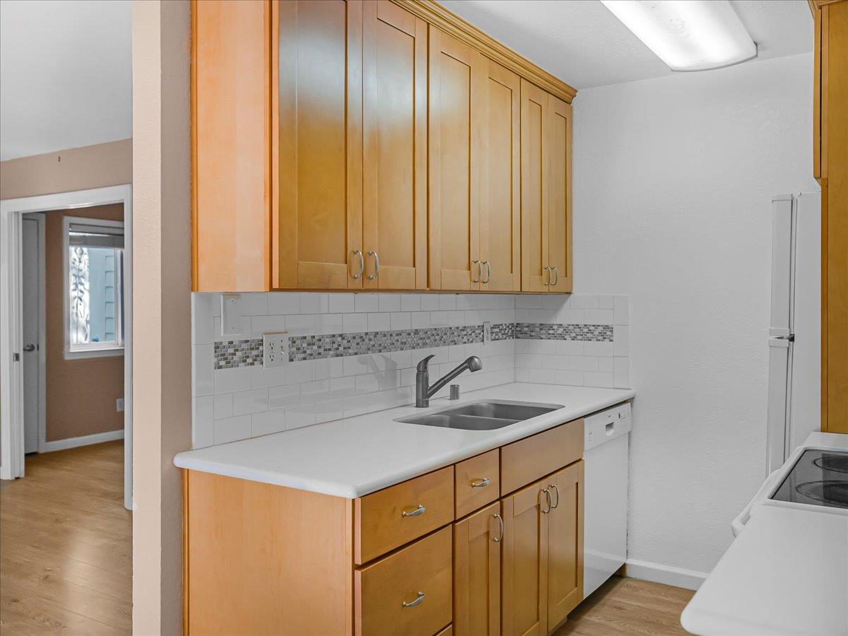 Detail Gallery Image 10 of 54 For 5693 Makati Cir #B,  San Jose,  CA 95123 - 1 Beds | 1 Baths