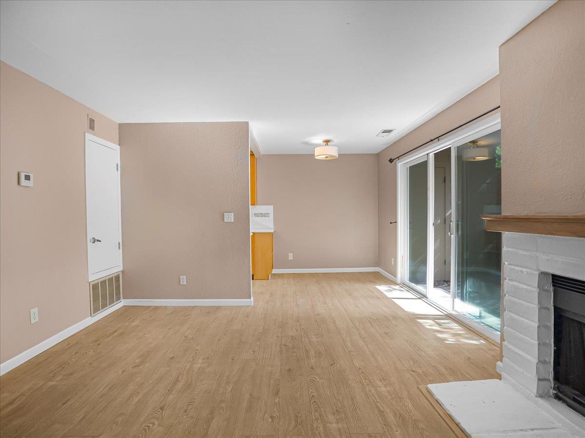 Detail Gallery Image 15 of 54 For 5693 Makati Cir #B,  San Jose,  CA 95123 - 1 Beds | 1 Baths