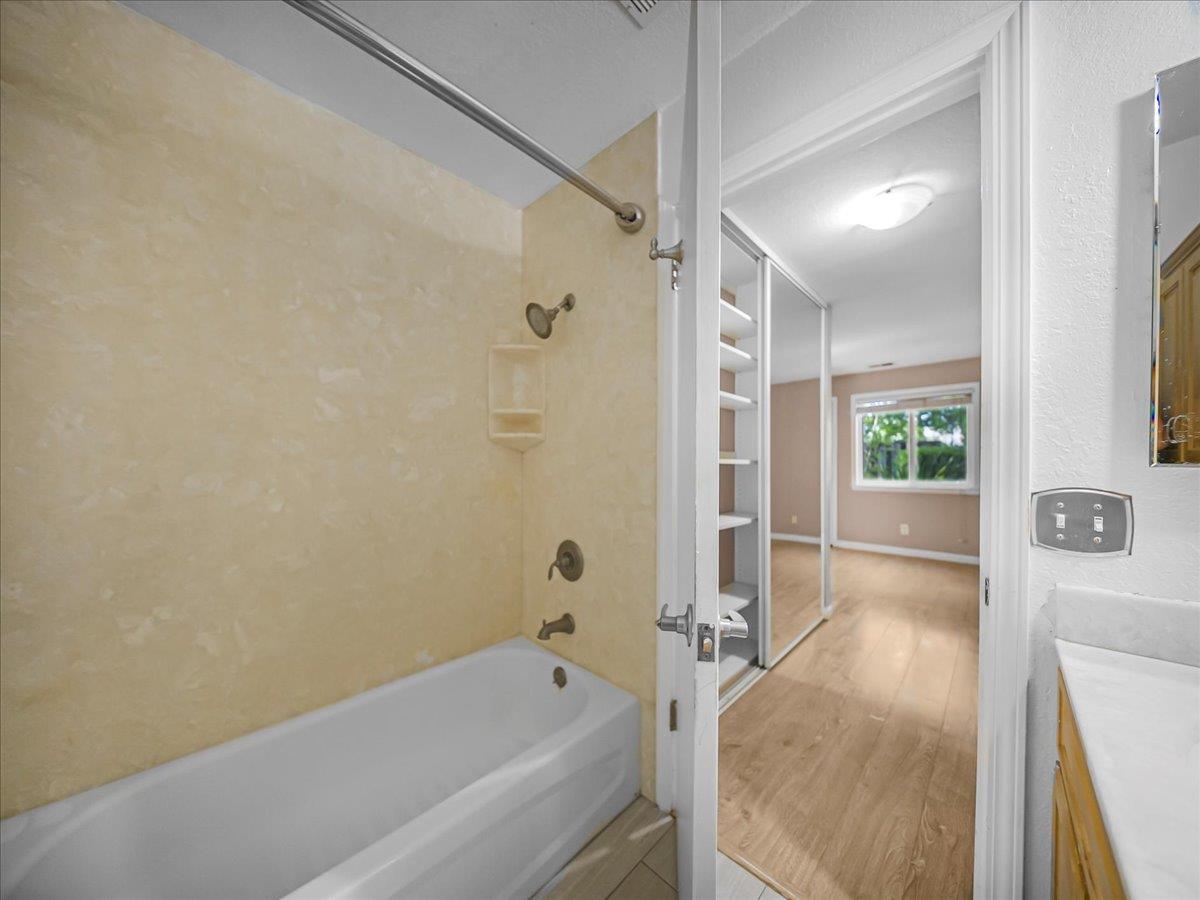 Detail Gallery Image 24 of 54 For 5693 Makati Cir #B,  San Jose,  CA 95123 - 1 Beds | 1 Baths