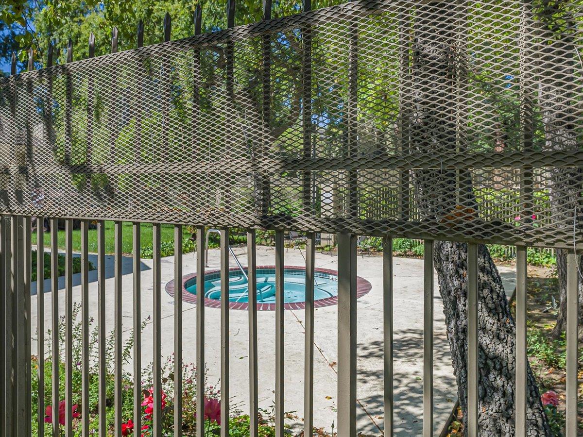 Detail Gallery Image 48 of 54 For 5693 Makati Cir #B,  San Jose,  CA 95123 - 1 Beds | 1 Baths