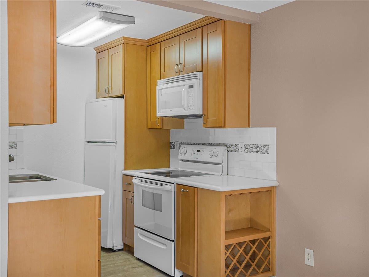 Detail Gallery Image 8 of 54 For 5693 Makati Cir #B,  San Jose,  CA 95123 - 1 Beds | 1 Baths