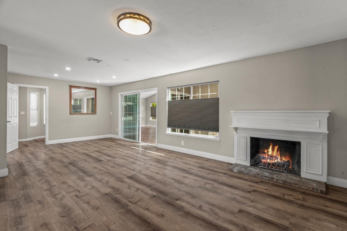 Detail Gallery Image 20 of 21 For 2604 Sierra Vista Ct, San Jose,  CA 95116 - 13 Beds | 10 Baths
