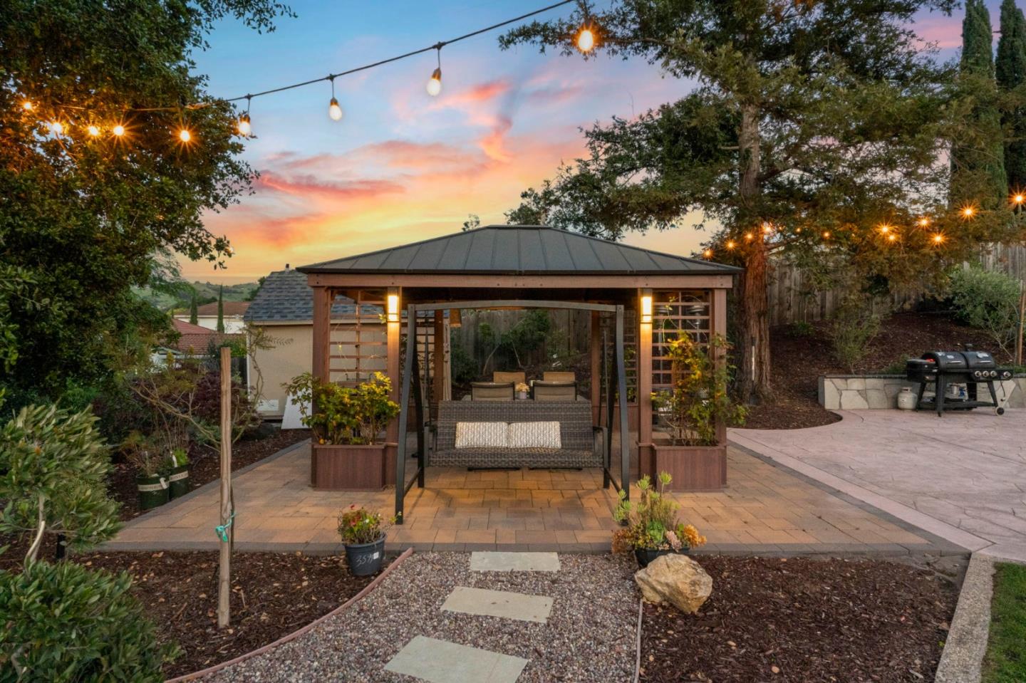 Detail Gallery Image 39 of 51 For 1241 Renraw Dr, San Jose,  CA 95127 - 4 Beds | 2 Baths