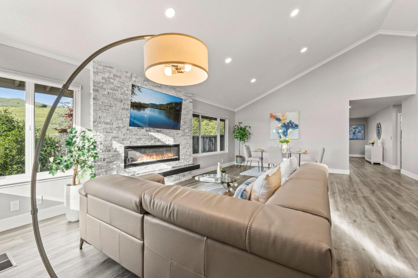 Detail Gallery Image 6 of 51 For 1241 Renraw Dr, San Jose,  CA 95127 - 4 Beds | 2 Baths