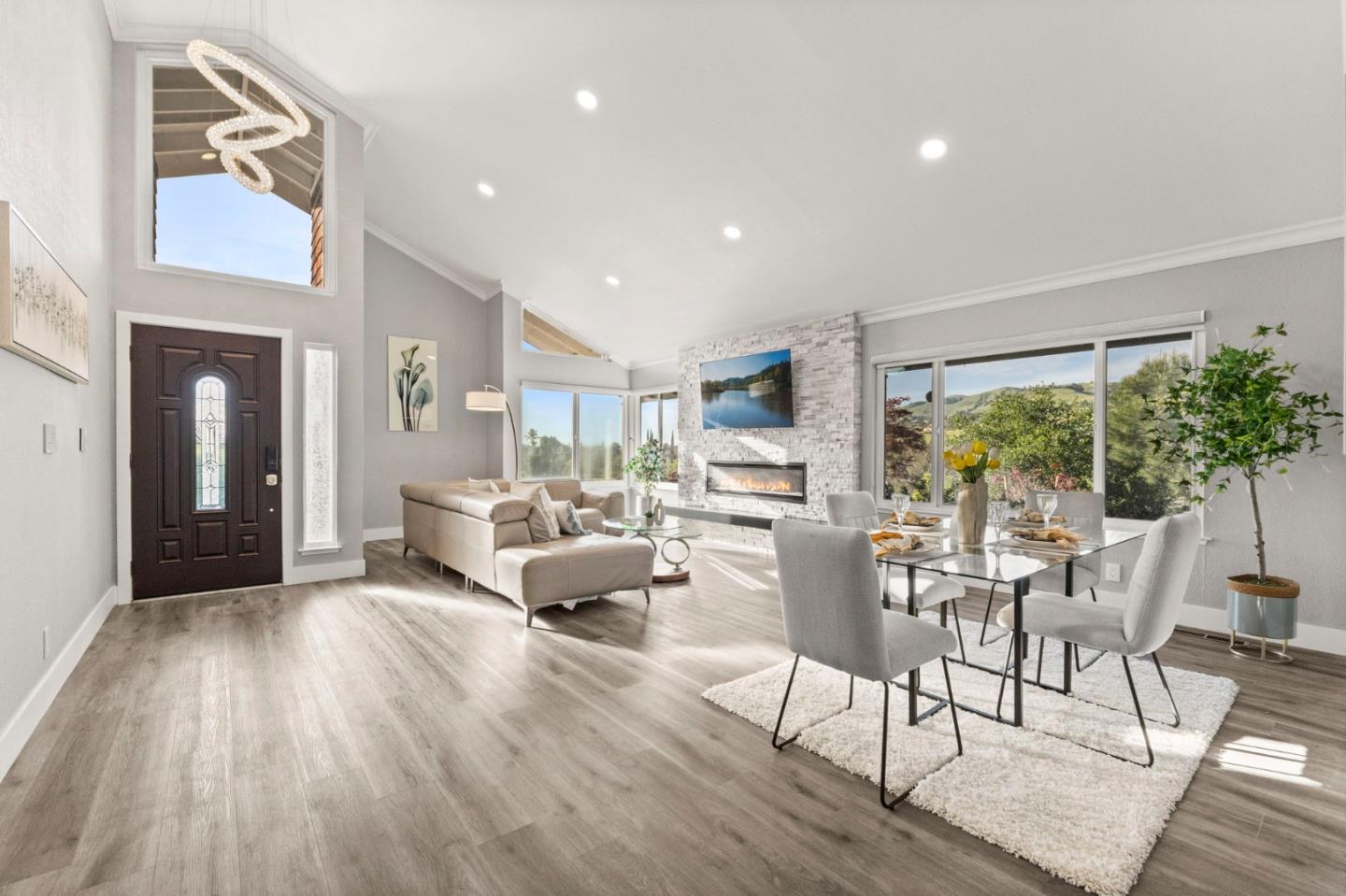 Detail Gallery Image 9 of 51 For 1241 Renraw Dr, San Jose,  CA 95127 - 4 Beds | 2 Baths