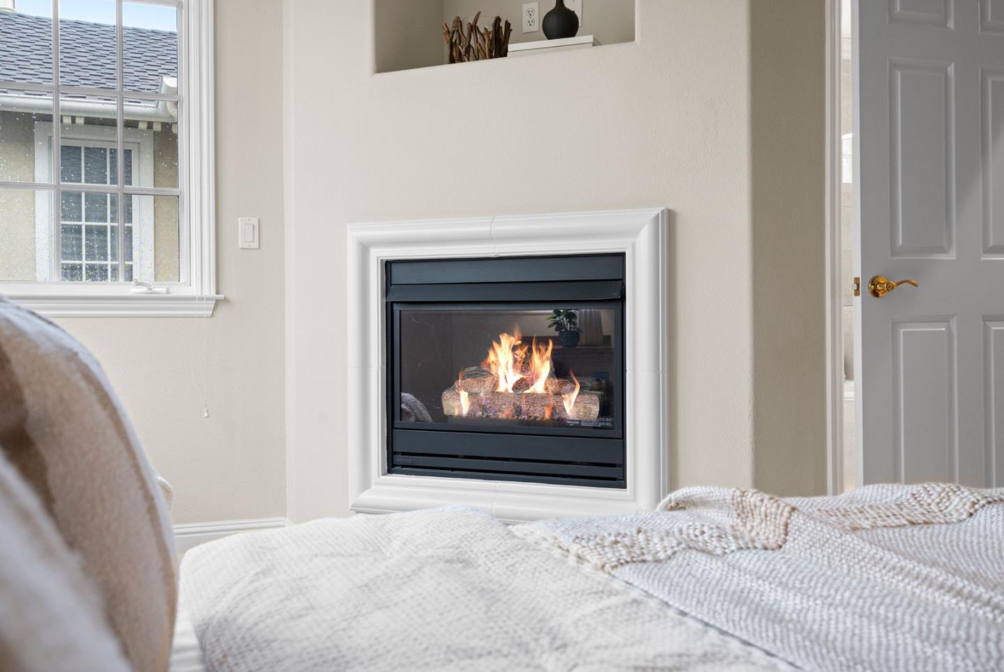 Detail Gallery Image 12 of 25 For 145 Fremont Ave, Los Altos,  CA 94022 - 3 Beds | 2/1 Baths