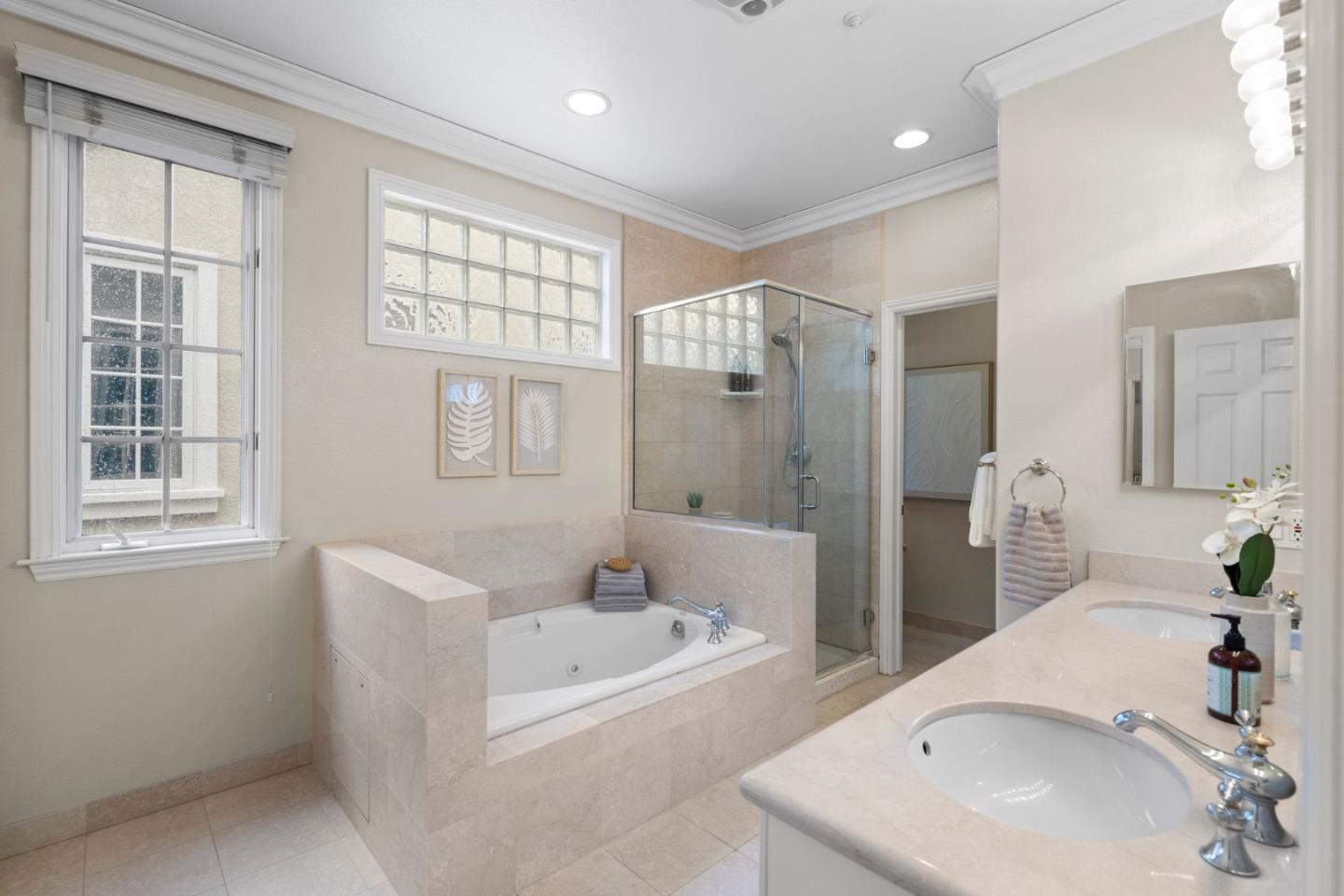 Detail Gallery Image 13 of 25 For 145 Fremont Ave, Los Altos,  CA 94022 - 3 Beds | 2/1 Baths