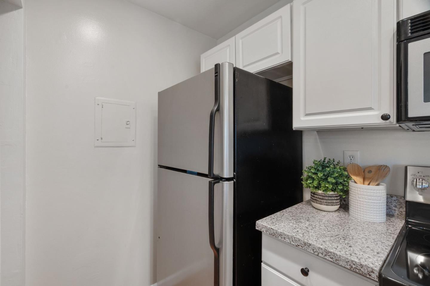 Detail Gallery Image 10 of 30 For 2310 Samaritan Pl #2,  San Jose,  CA 95124 - 2 Beds | 1 Baths