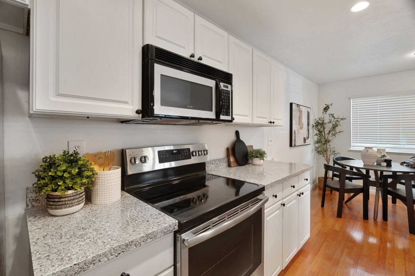 Detail Gallery Image 8 of 30 For 2310 Samaritan Pl #2,  San Jose,  CA 95124 - 2 Beds | 1 Baths
