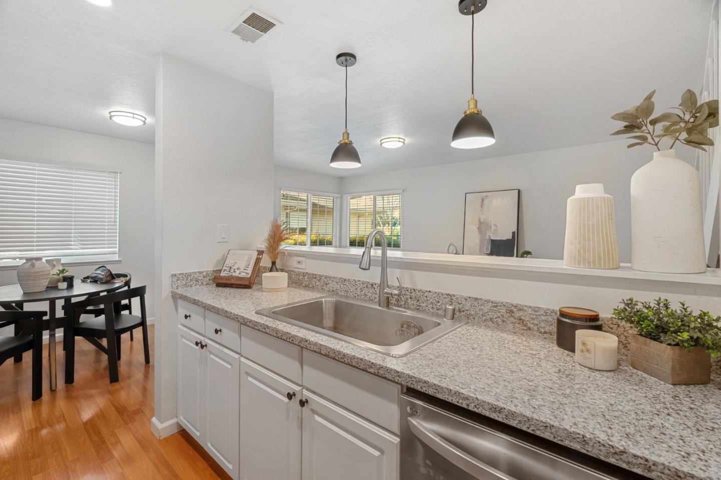 Detail Gallery Image 9 of 30 For 2310 Samaritan Pl #2,  San Jose,  CA 95124 - 2 Beds | 1 Baths