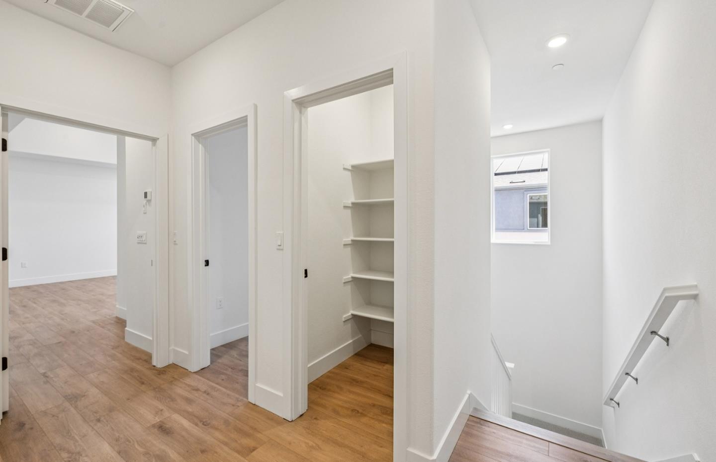 Detail Gallery Image 19 of 49 For 806 Redberry Way, San Jose,  CA 95117 - 3 Beds | 3 Baths