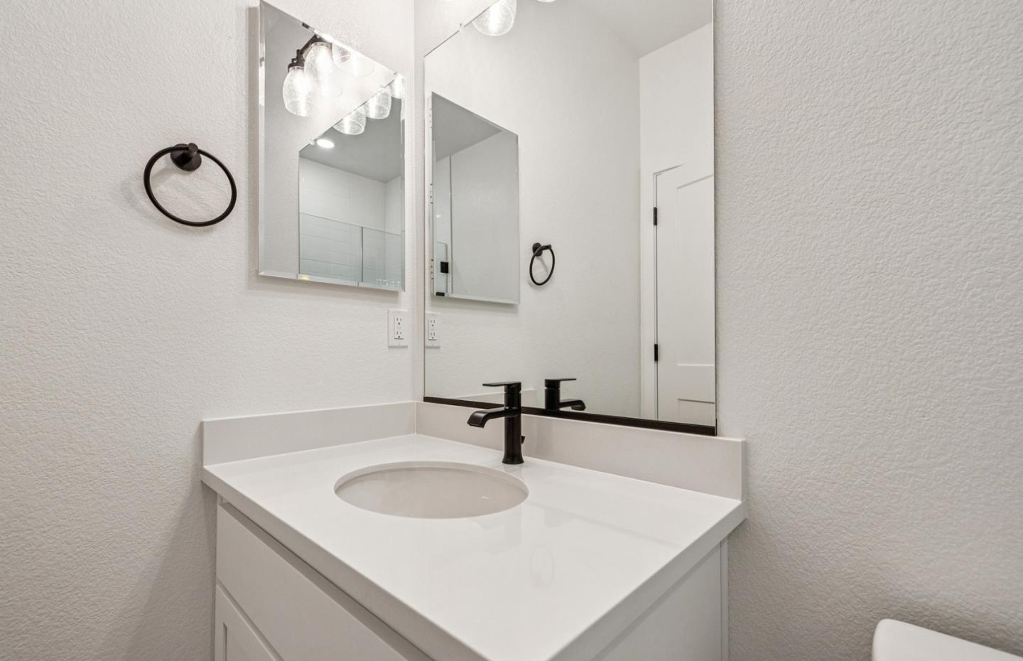 Detail Gallery Image 25 of 49 For 806 Redberry Way, San Jose,  CA 95117 - 3 Beds | 3 Baths