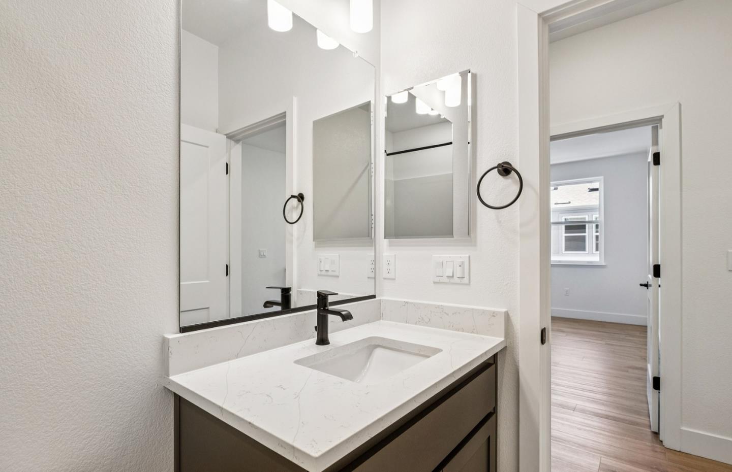 Detail Gallery Image 26 of 49 For 806 Redberry Way, San Jose,  CA 95117 - 3 Beds | 3 Baths