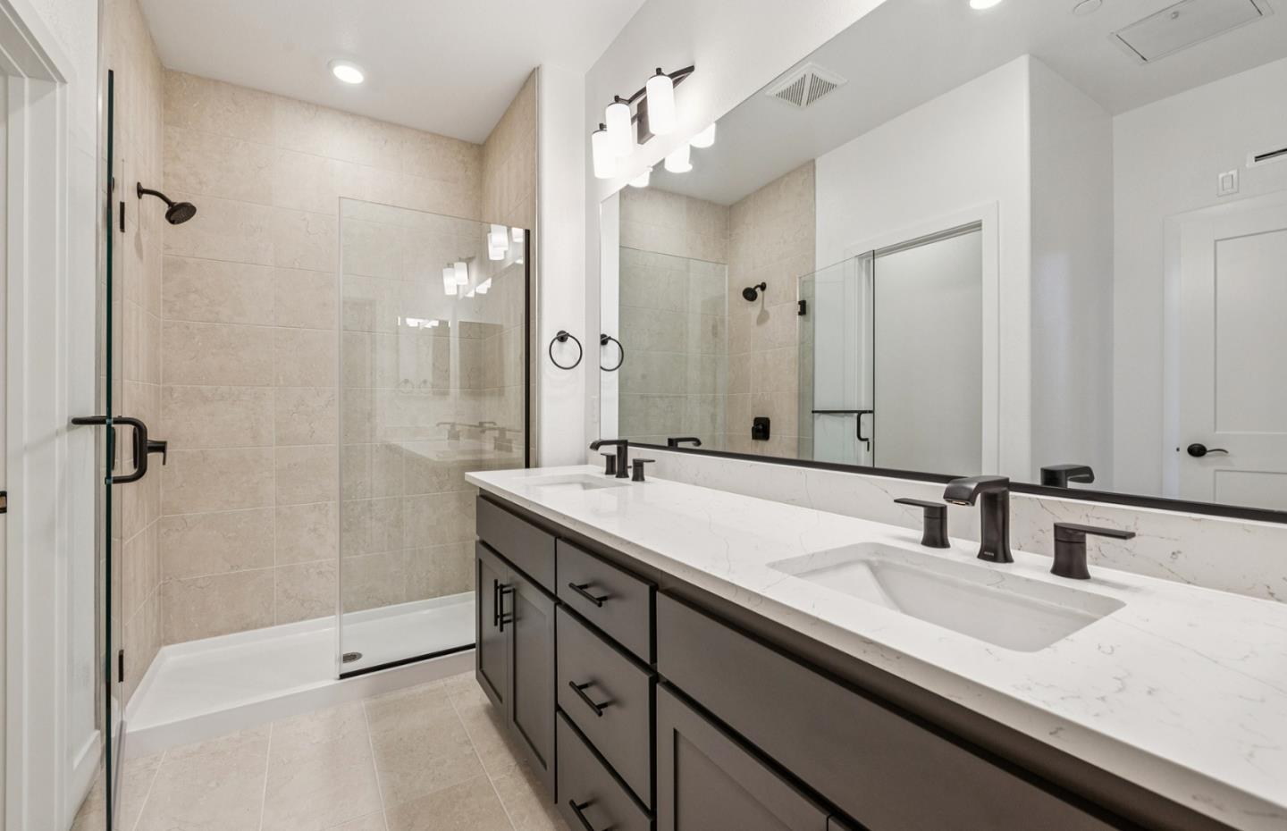 Detail Gallery Image 31 of 49 For 806 Redberry Way, San Jose,  CA 95117 - 3 Beds | 3 Baths