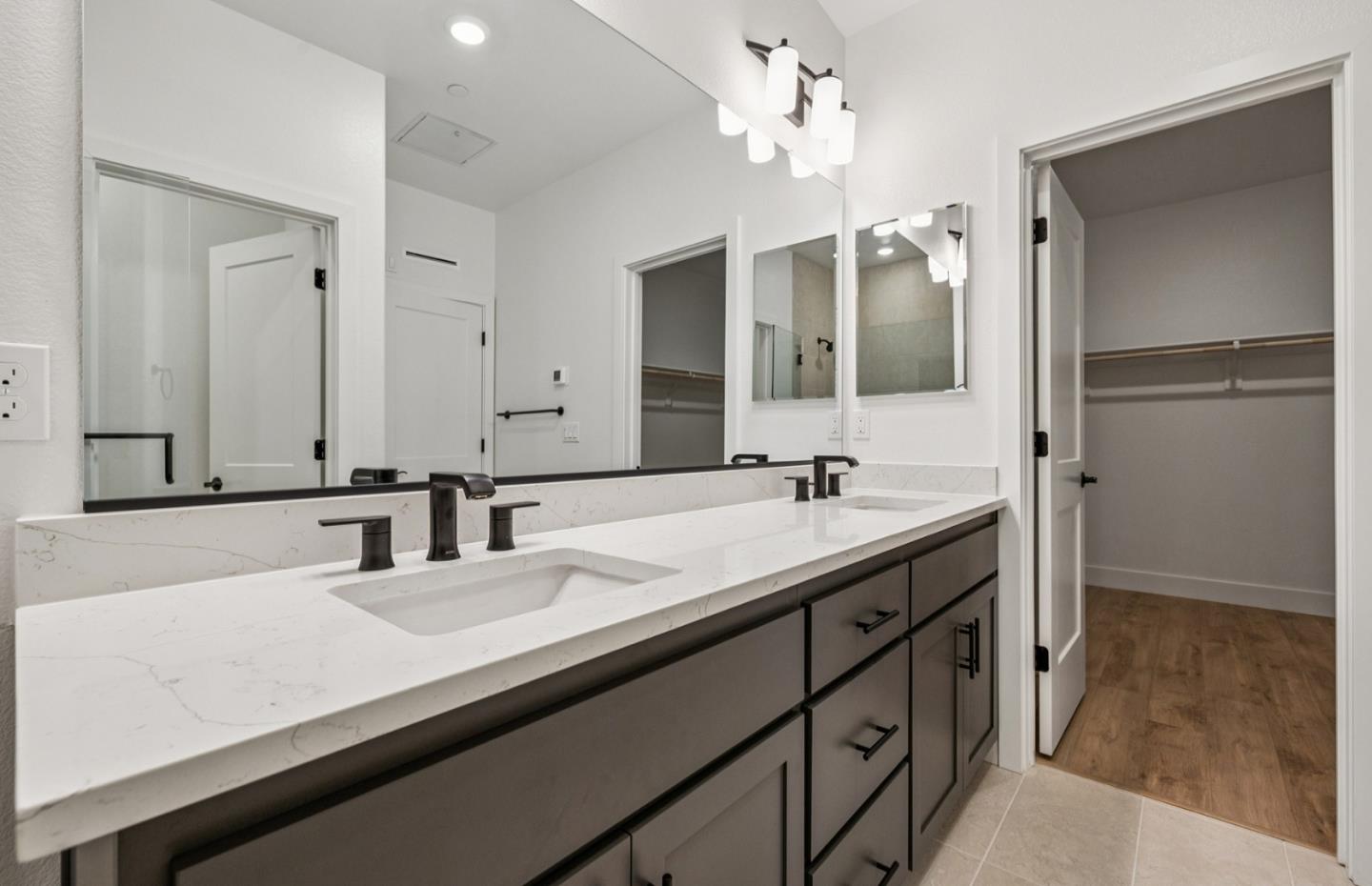 Detail Gallery Image 32 of 49 For 806 Redberry Way, San Jose,  CA 95117 - 3 Beds | 3 Baths