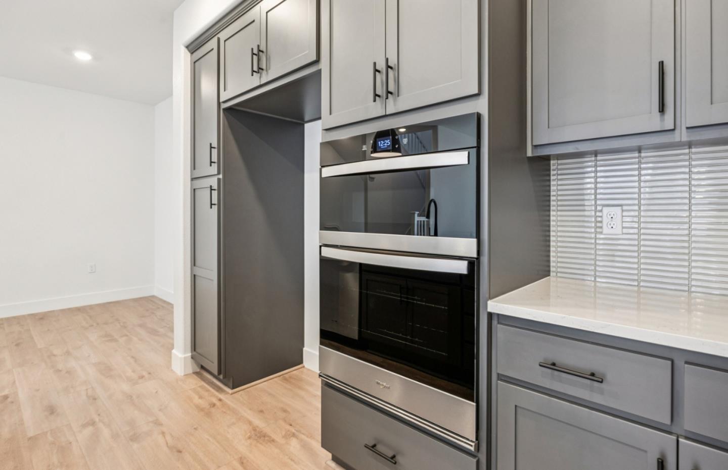 Detail Gallery Image 48 of 49 For 806 Redberry Way, San Jose,  CA 95117 - 3 Beds | 3 Baths