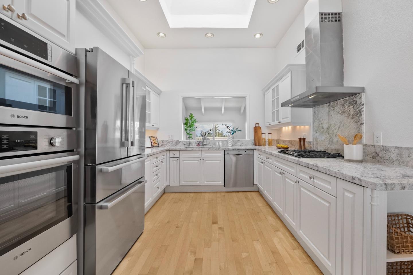 Detail Gallery Image 6 of 62 For 14646 Fieldstone Dr, Saratoga,  CA 95070 - 3 Beds | 2/2 Baths