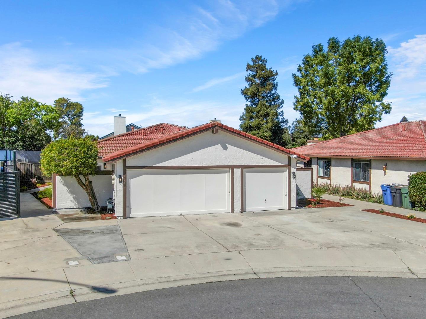 Detail Gallery Image 2 of 52 For 1710 Clear Lake Ave, Milpitas,  CA 95035 - 6 Beds | 4 Baths