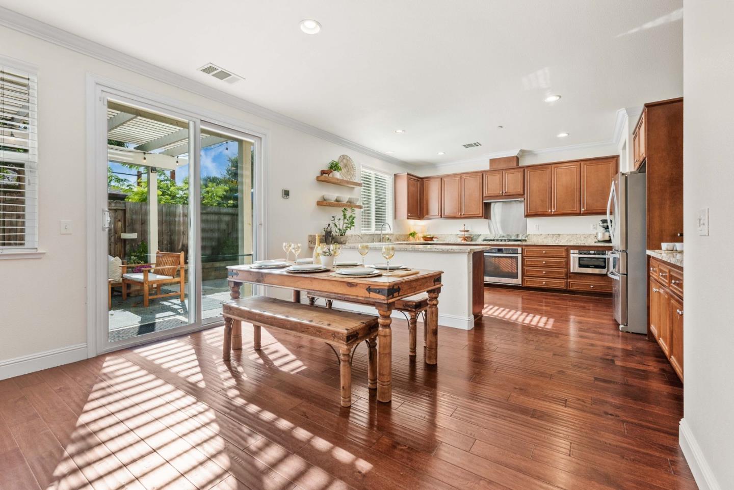 Detail Gallery Image 12 of 72 For 1031 Harbor Ct, Hollister,  CA 95023 - 4 Beds | 2/1 Baths