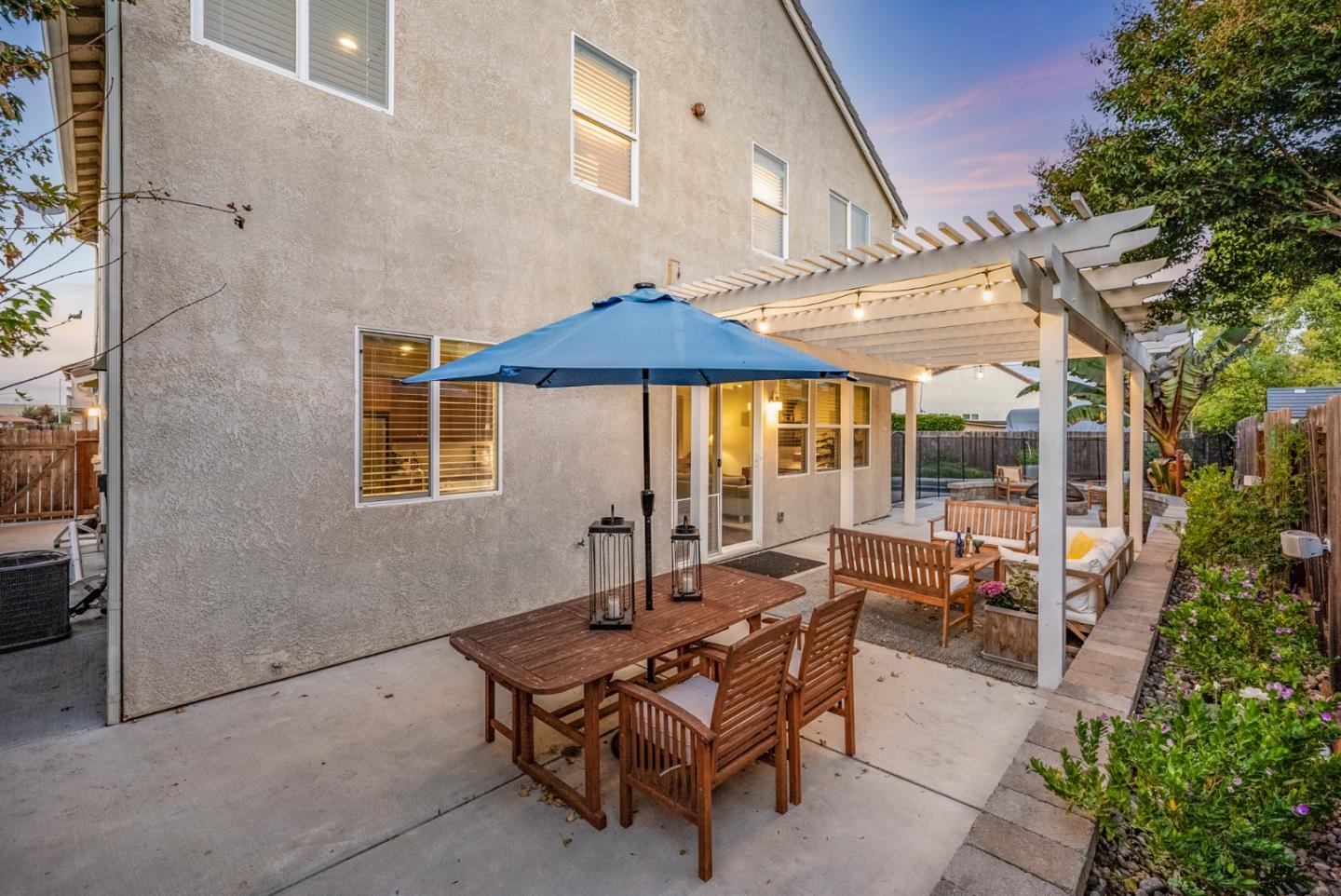 Detail Gallery Image 17 of 72 For 1031 Harbor Ct, Hollister,  CA 95023 - 4 Beds | 2/1 Baths