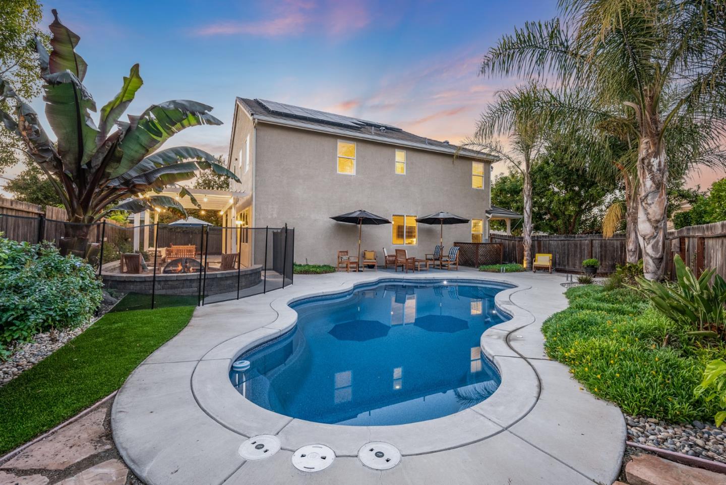 Detail Gallery Image 2 of 72 For 1031 Harbor Ct, Hollister,  CA 95023 - 4 Beds | 2/1 Baths