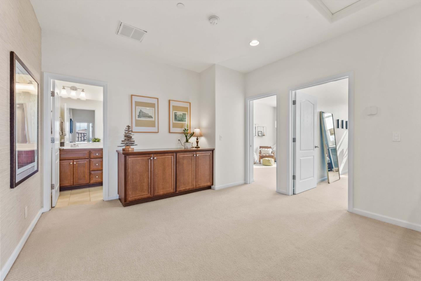 Detail Gallery Image 21 of 72 For 1031 Harbor Ct, Hollister,  CA 95023 - 4 Beds | 2/1 Baths