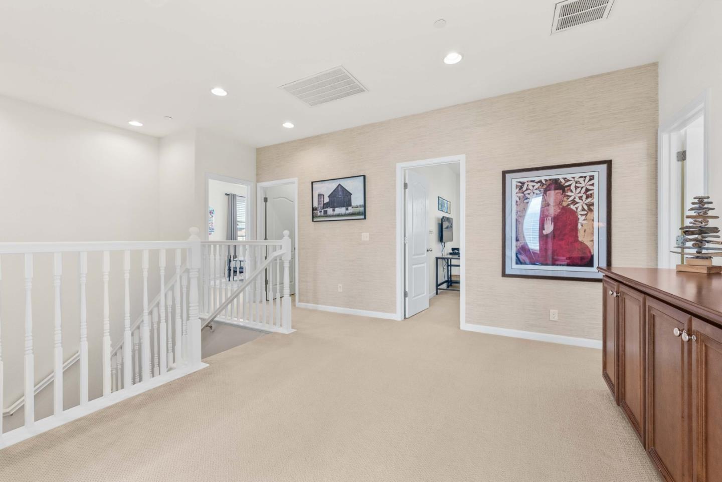 Detail Gallery Image 26 of 72 For 1031 Harbor Ct, Hollister,  CA 95023 - 4 Beds | 2/1 Baths