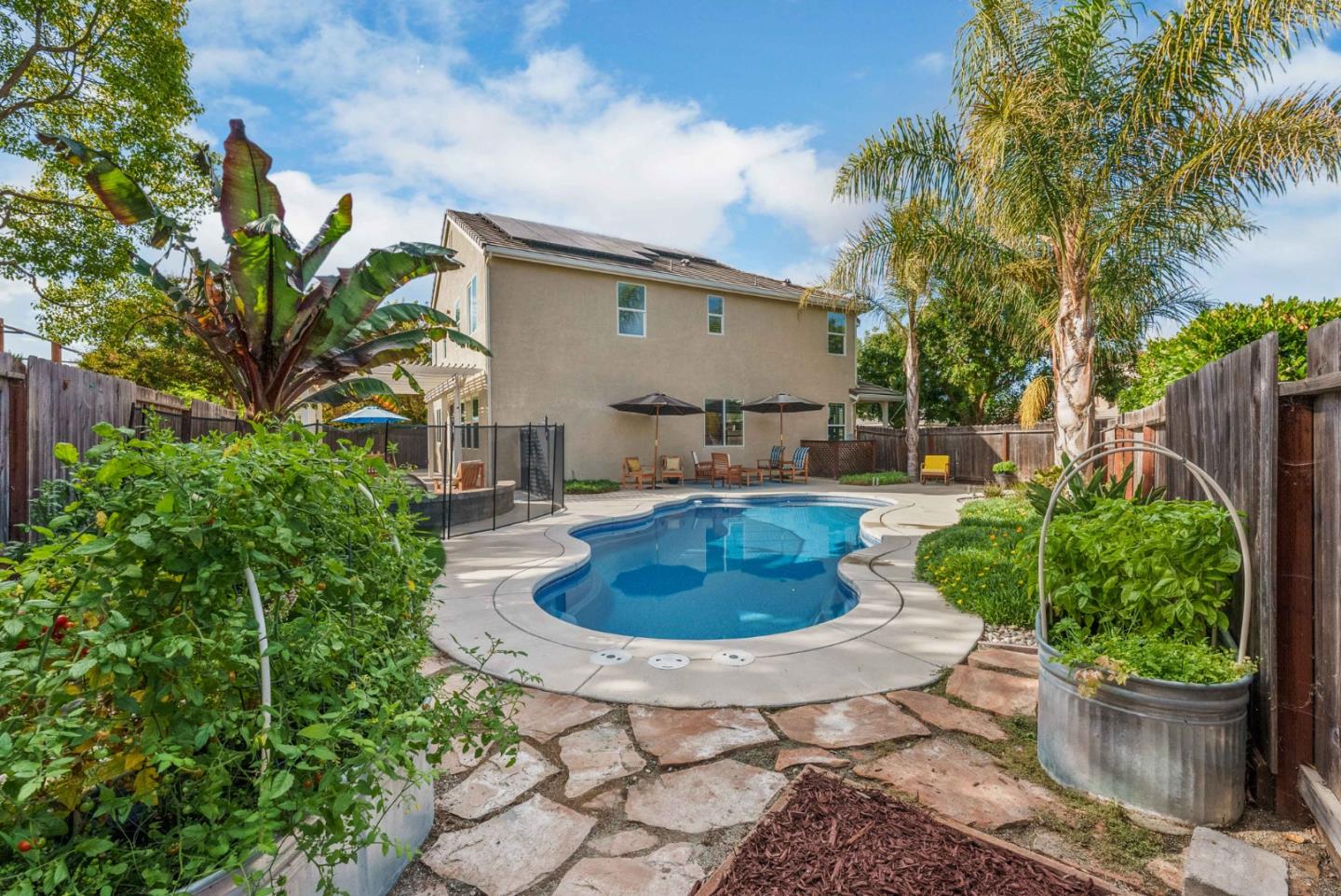 Detail Gallery Image 43 of 72 For 1031 Harbor Ct, Hollister,  CA 95023 - 4 Beds | 2/1 Baths
