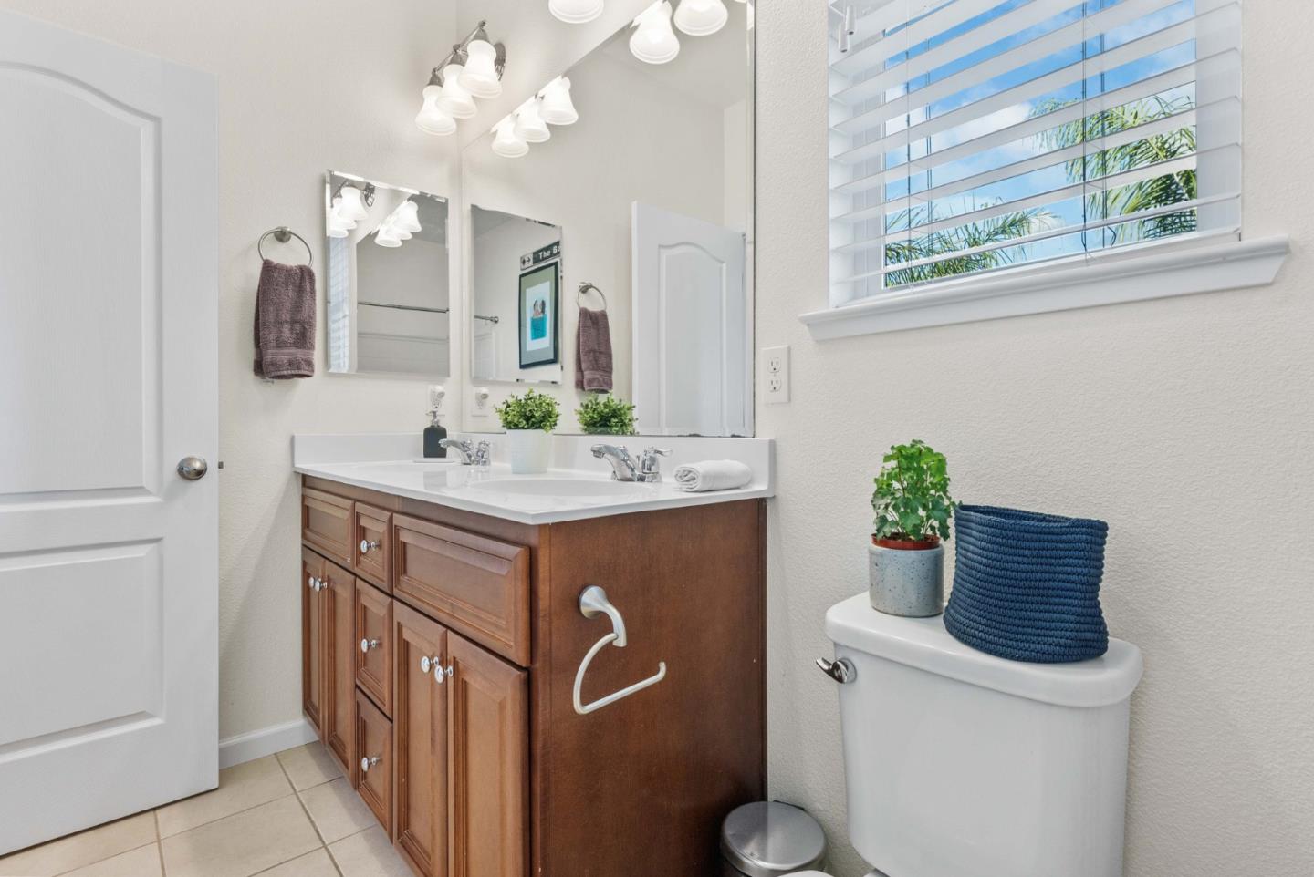 Detail Gallery Image 53 of 72 For 1031 Harbor Ct, Hollister,  CA 95023 - 4 Beds | 2/1 Baths