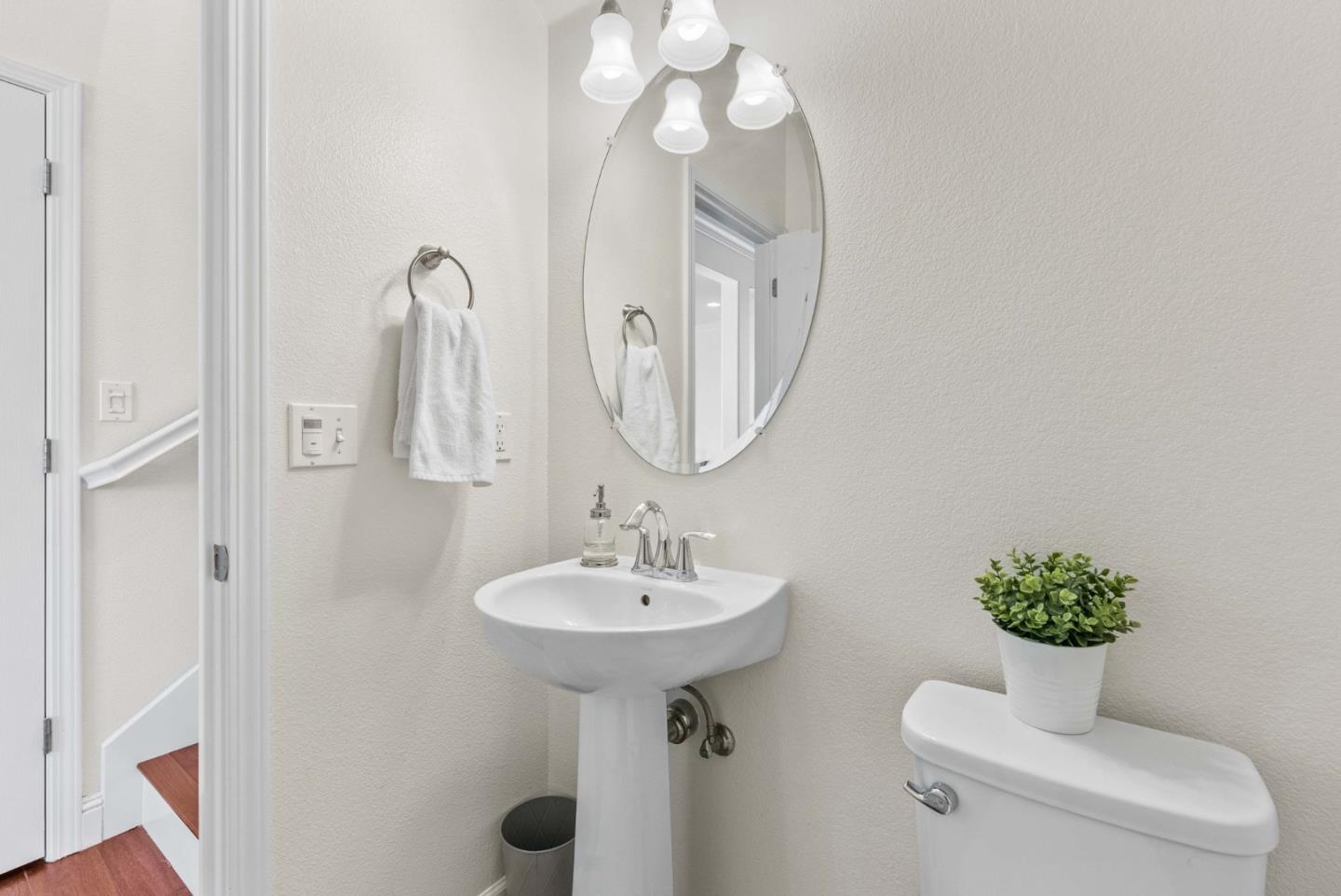 Detail Gallery Image 56 of 72 For 1031 Harbor Ct, Hollister,  CA 95023 - 4 Beds | 2/1 Baths