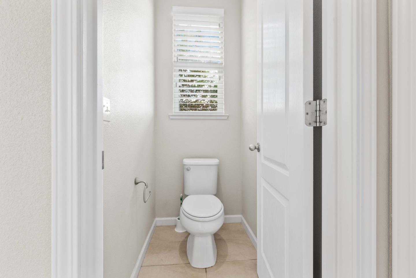 Detail Gallery Image 69 of 72 For 1031 Harbor Ct, Hollister,  CA 95023 - 4 Beds | 2/1 Baths
