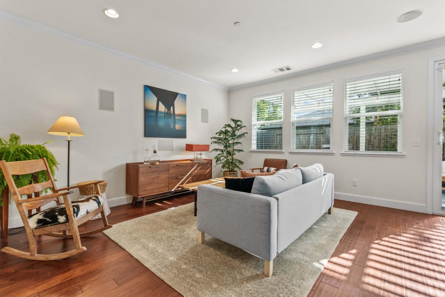 Detail Gallery Image 8 of 72 For 1031 Harbor Ct, Hollister,  CA 95023 - 4 Beds | 2/1 Baths