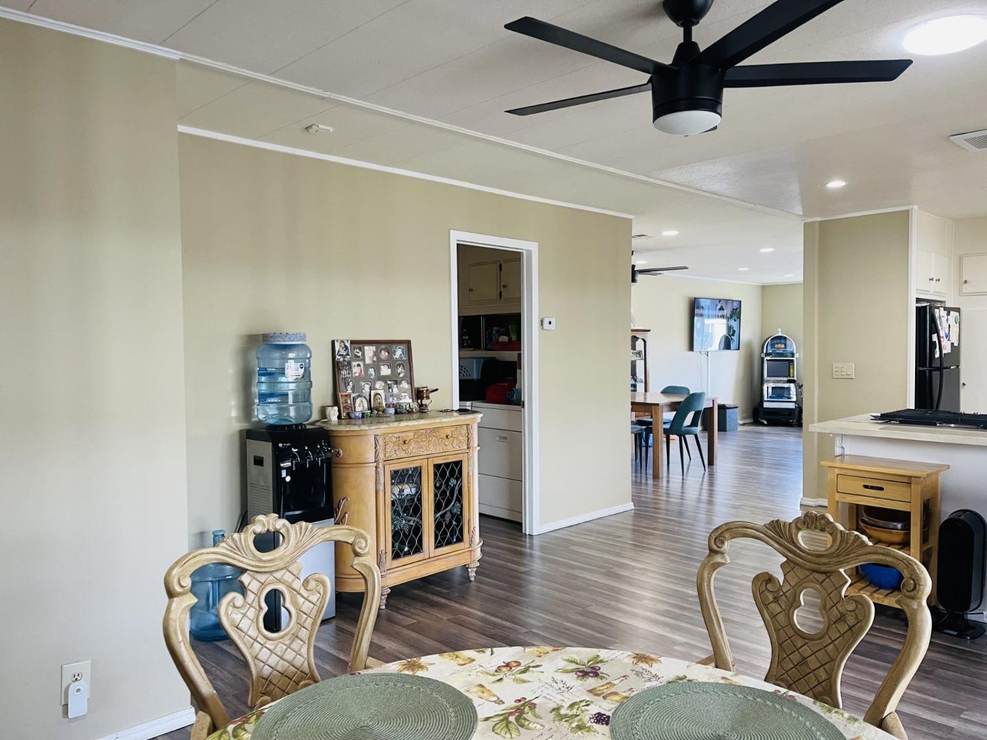 Detail Gallery Image 8 of 14 For 484 Millpond #484,  San Jose,  CA 95125 - 2 Beds | 2 Baths