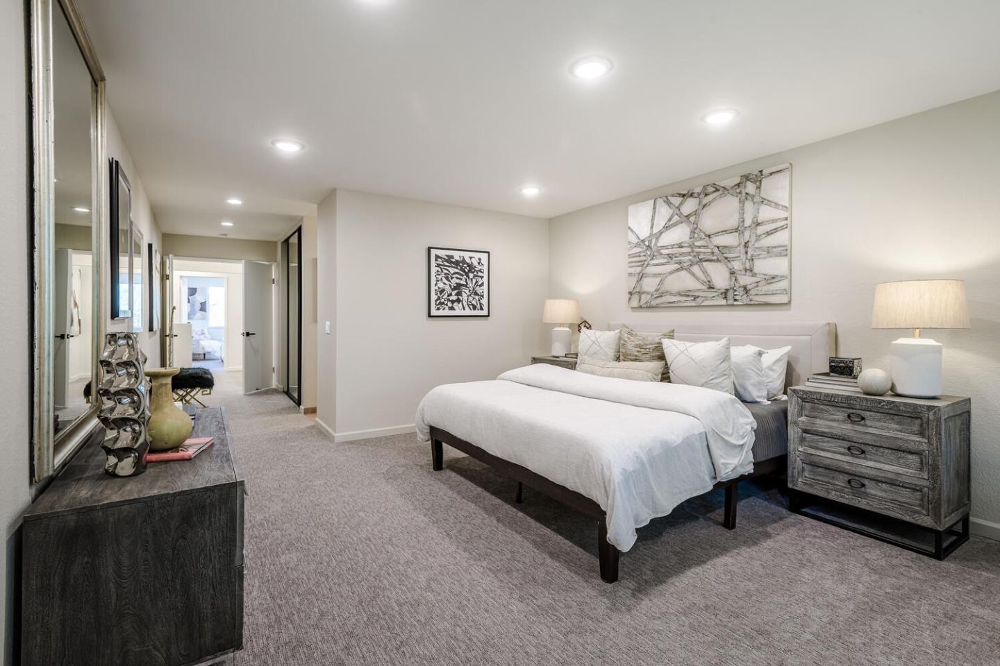 Detail Gallery Image 18 of 34 For 1 Buttercup Ln, San Carlos,  CA 94070 - 3 Beds | 2/1 Baths