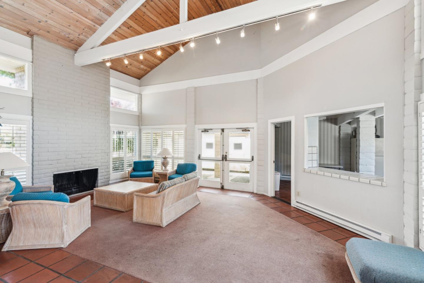 Detail Gallery Image 27 of 34 For 1 Buttercup Ln, San Carlos,  CA 94070 - 3 Beds | 2/1 Baths
