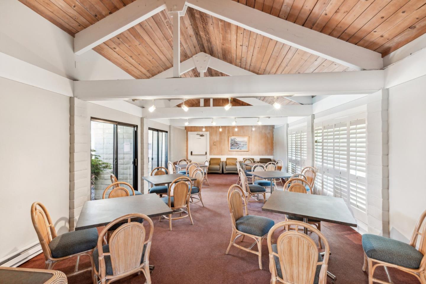Detail Gallery Image 28 of 34 For 1 Buttercup Ln, San Carlos,  CA 94070 - 3 Beds | 2/1 Baths