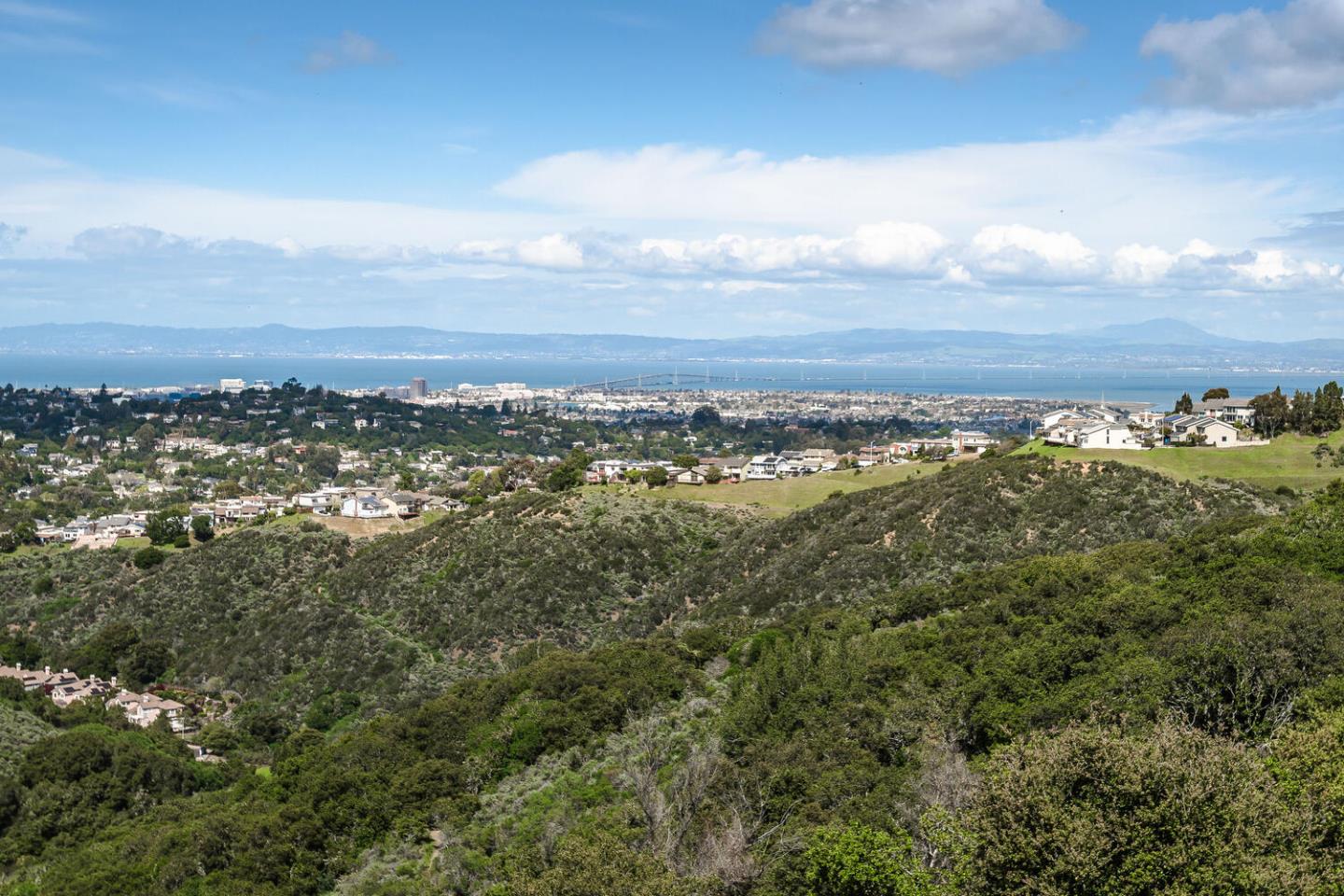 Detail Gallery Image 34 of 34 For 1 Buttercup Ln, San Carlos,  CA 94070 - 3 Beds | 2/1 Baths