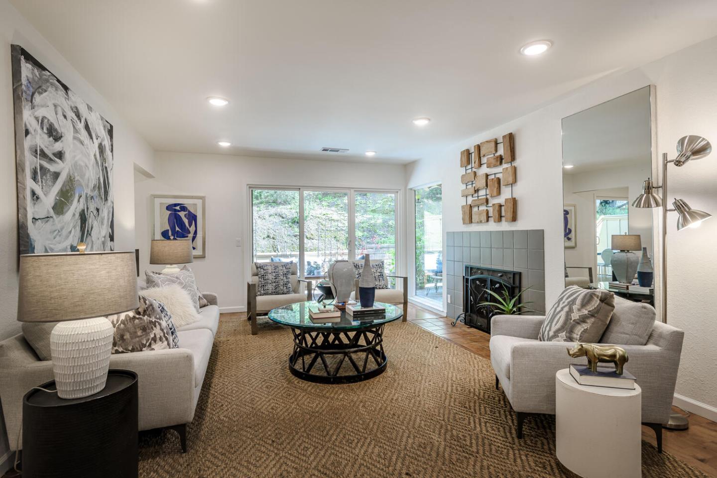 Detail Gallery Image 4 of 34 For 1 Buttercup Ln, San Carlos,  CA 94070 - 3 Beds | 2/1 Baths