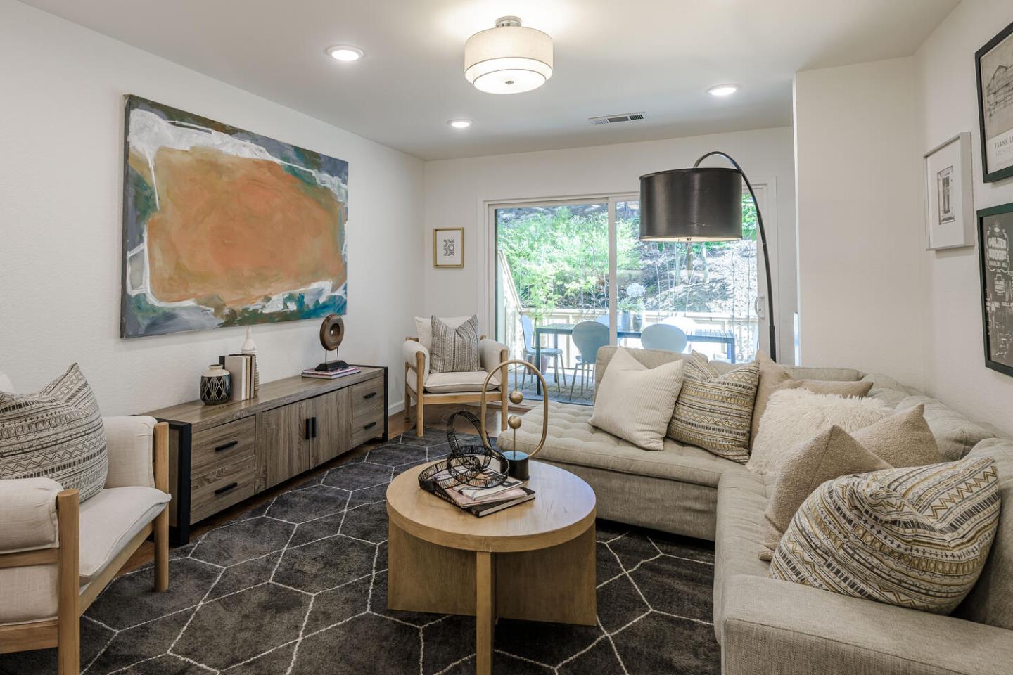 Detail Gallery Image 8 of 34 For 1 Buttercup Ln, San Carlos,  CA 94070 - 3 Beds | 2/1 Baths