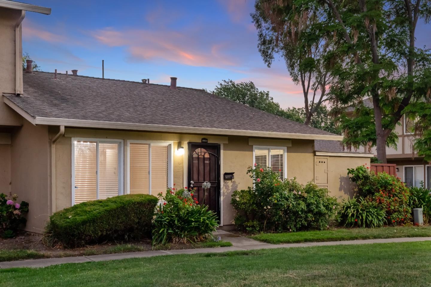 Detail Gallery Image 2 of 43 For 36923 Bolina Ter, Fremont,  CA 94536 - 4 Beds | 2 Baths