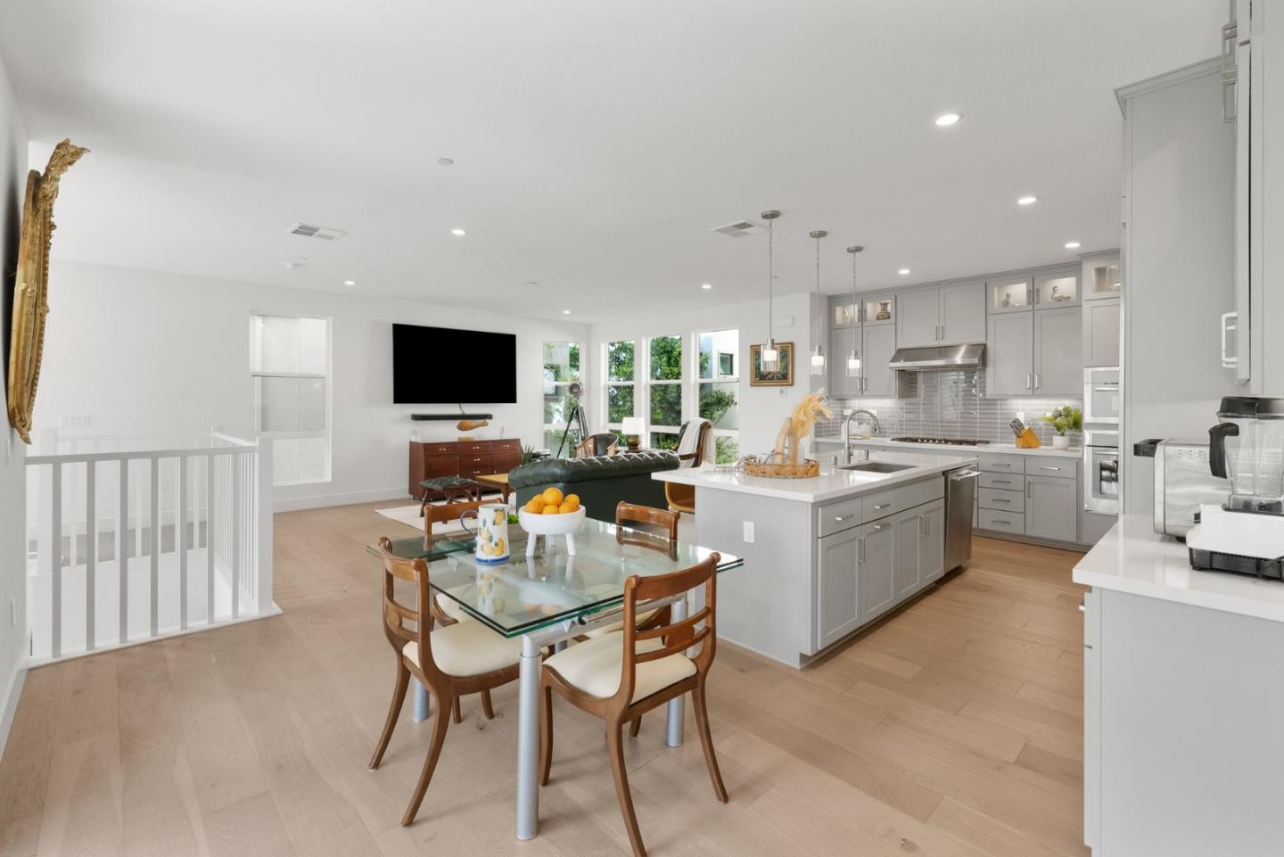 Detail Gallery Image 5 of 36 For 3492 Toomey Pl, Santa Clara,  CA 95051 - 3 Beds | 3/2 Baths