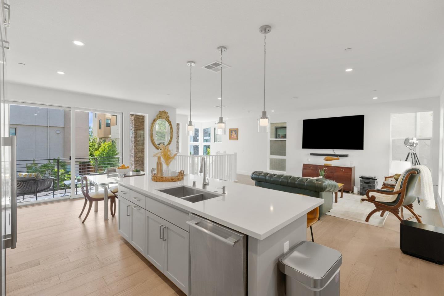 Detail Gallery Image 7 of 36 For 3492 Toomey Pl, Santa Clara,  CA 95051 - 3 Beds | 3/2 Baths