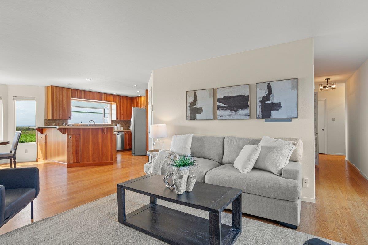 Detail Gallery Image 12 of 55 For 861 Railroad Ave, Half Moon Bay,  CA 94019 - 4 Beds | 2 Baths