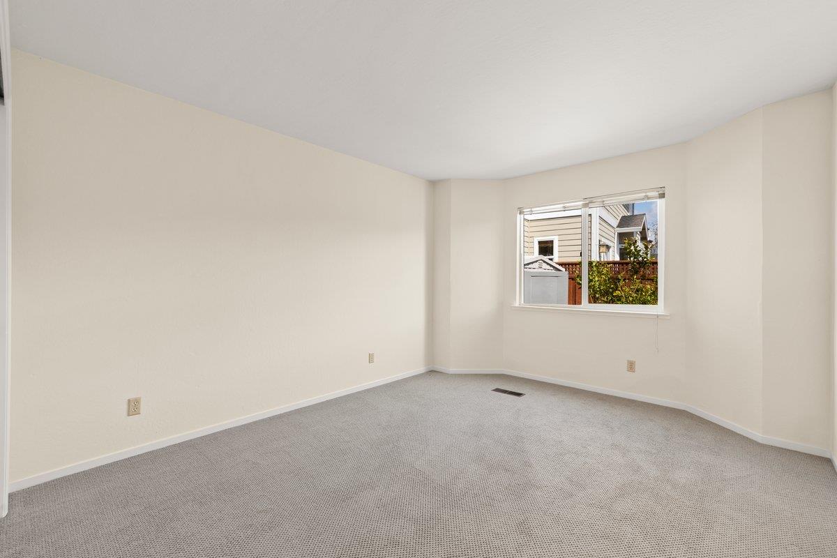 Detail Gallery Image 15 of 55 For 861 Railroad Ave, Half Moon Bay,  CA 94019 - 4 Beds | 2 Baths