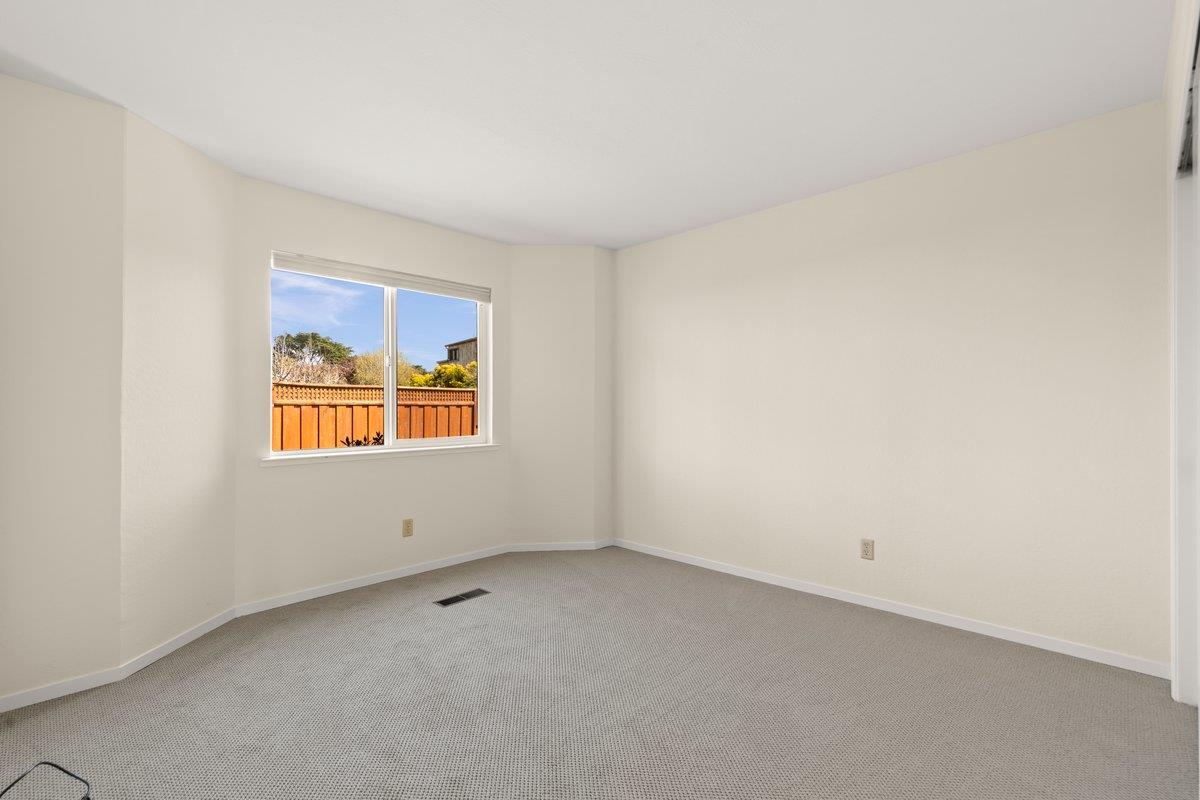 Detail Gallery Image 16 of 55 For 861 Railroad Ave, Half Moon Bay,  CA 94019 - 4 Beds | 2 Baths