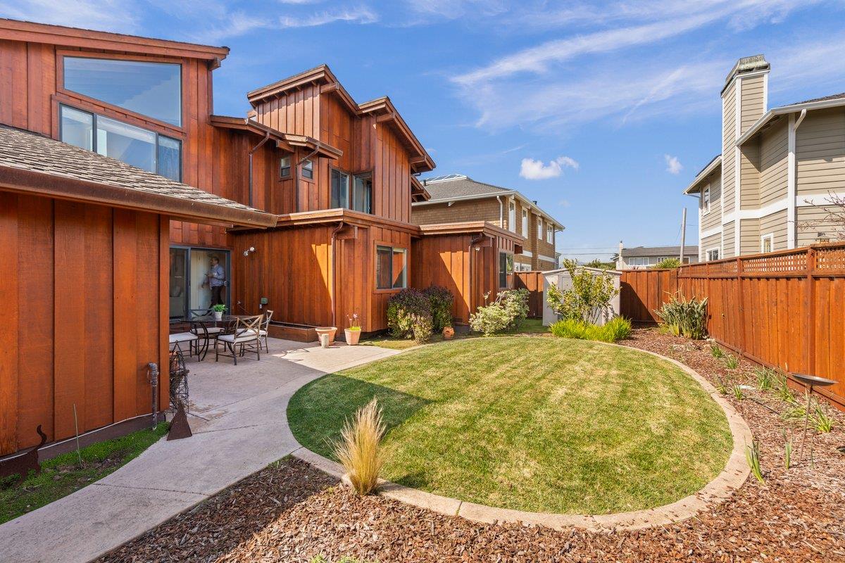 Detail Gallery Image 43 of 55 For 861 Railroad Ave, Half Moon Bay,  CA 94019 - 4 Beds | 2 Baths