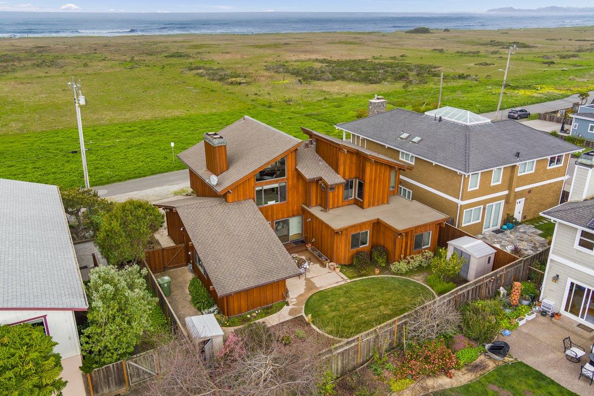 Detail Gallery Image 45 of 55 For 861 Railroad Ave, Half Moon Bay,  CA 94019 - 4 Beds | 2 Baths